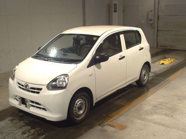 4032 Daihatsu Mira e s LA300S 2012 г. (TAA Kyushu)